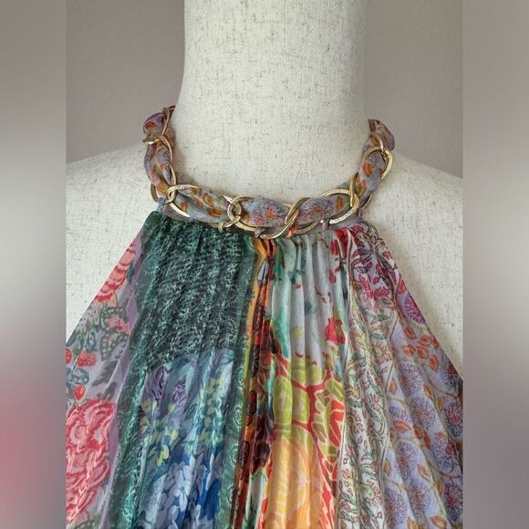 NWT Alice + Olivia Alycia Pleated Chiffon Top with chain collar - Picture 5 of 12